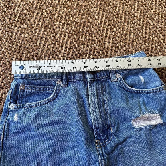 We The Free / Free People Mini Skirt Size 24 Cut Off Raw Hem Blue Denim - Picture 3 of 6